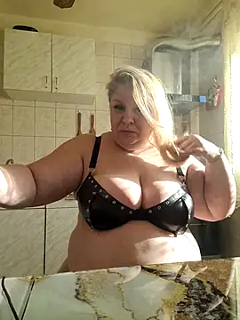 AriannaMilf online show from 18, 12, 2025