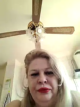 Snapshot of AriannaMilf chatting on 14, 2, 2026 AriannaMilf online show from 14, 2, 2026