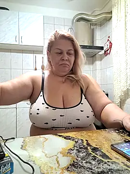 Snapshot of AriannaMilf chatting on 9, 7, 2026 AriannaMilf online show from 9, 7, 2026