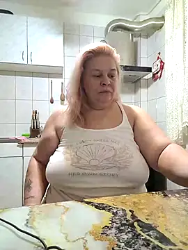 Snapshot of AriannaMilf chatting on 2, 7, 2026 AriannaMilf online show from 2, 7, 2026
