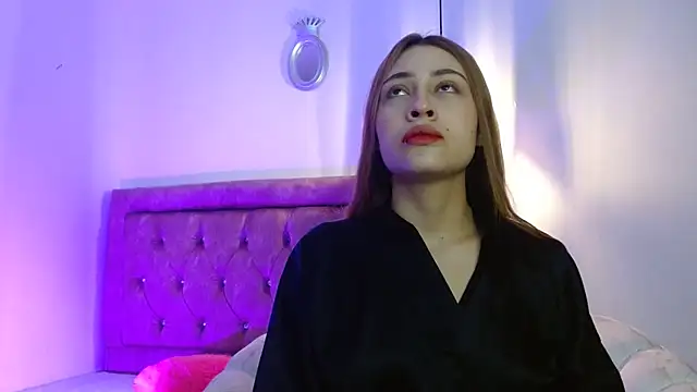 Snapshot of valentina_white1 chatting on 11, 11, 2025 valentina white1 online show from 11, 11, 2025