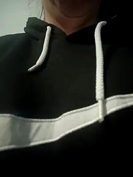 Snapshot of bruna_safadinhaa chatting on 18, 12, 2025 bruna safadinhaa online show from 18, 12, 2025