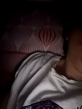 Snapshot of bruna_safadinhaa chatting on 25, 11, 2025 bruna safadinhaa online show from 25, 11, 2025