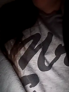 Snapshot of bruna_safadinhaa chatting on 2, 11, 2025 bruna safadinhaa online show from 2, 11, 2025