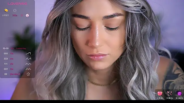 AishaCarter online show from 8, 9, 2025