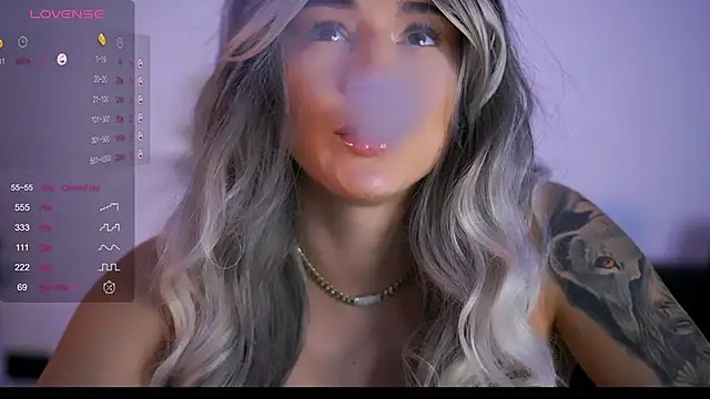 AishaCarter online show from 10, 9, 2025