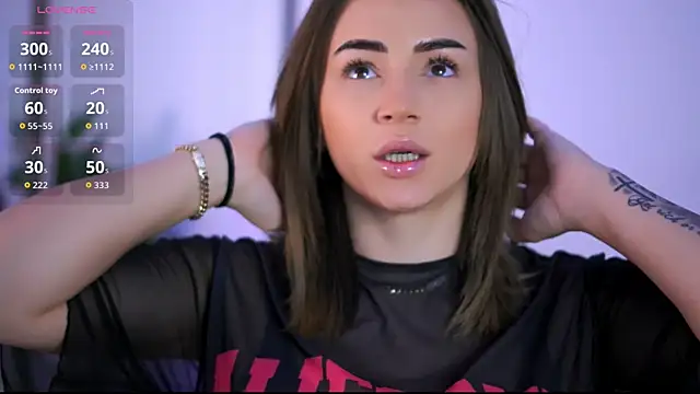 AishaCarter online show from 15, 10, 2025