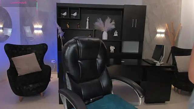 AmyWalker  online show from 16, 3, 2025