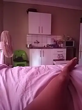 Snapshot of ShooingBunch chatting on 4, 3, 2026 ShooingBunch online show from 4, 3, 2026