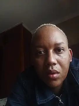 Snapshot of ShooingBunch chatting on 19, 2, 2026 ShooingBunch online show from 19, 2, 2026