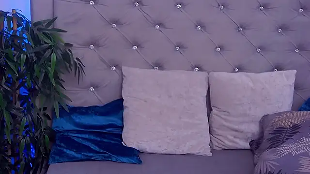 MeIisaLove online show from 21, 9, 2025