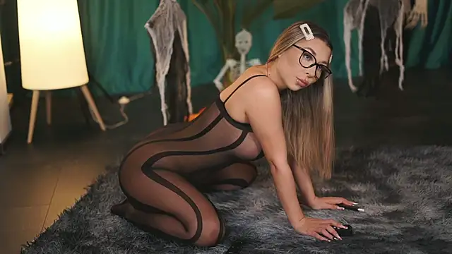 Assmerising online show from 1, 11, 2025