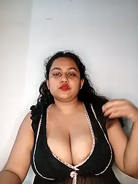 bumblebeegirl online show from 2, 11, 2025