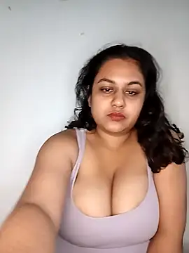 bumblebeegirl online show from 30, 1, 2025