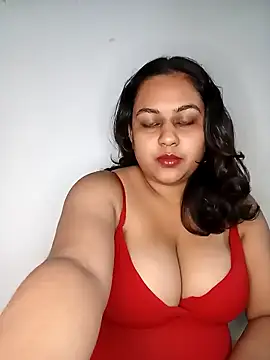 bumblebeegirl online show from 24, 1, 2025