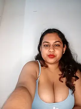 bumblebeegirl online show from 21, 12, 2025