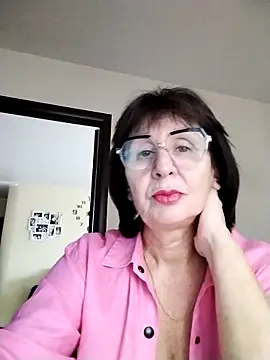 AlbinaXPretty online show from 13, 11, 2025