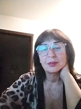 AlbinaXPretty online show from 8, 9, 2025