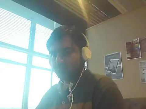 Snapshot of JohnBond009 chatting on 28, 5, 2026 JohnBond009 online show from 28, 5, 2026