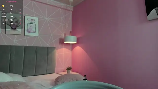 dolly zoe online show from 22, 3, 2025