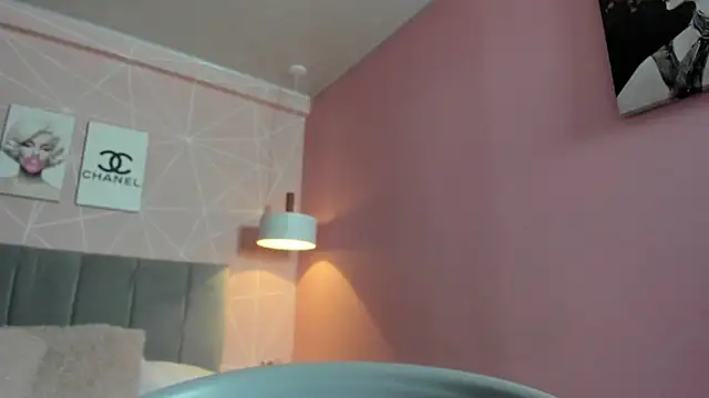 dolly zoe online show from 29, 9, 2025