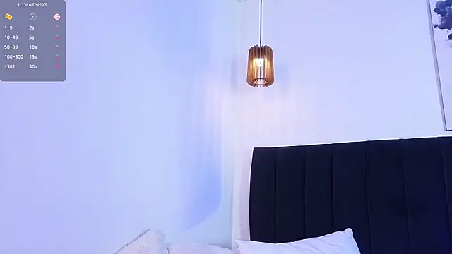 dolly zoe online show from 28, 2, 2026