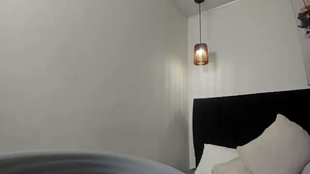 dolly zoe online show from 11, 3, 2026