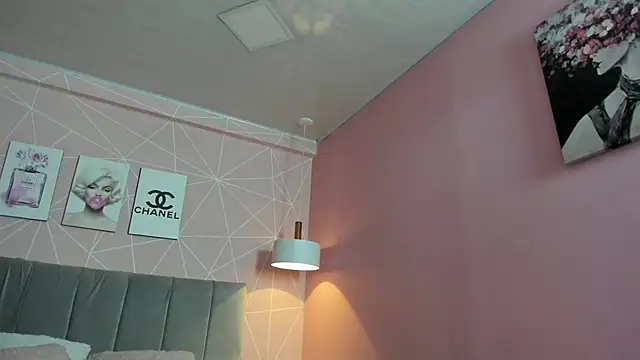 dolly zoe online show from 7, 11, 2025