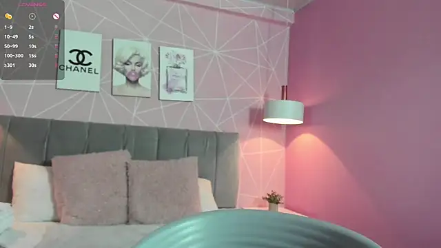 dolly zoe online show from 13, 3, 2025