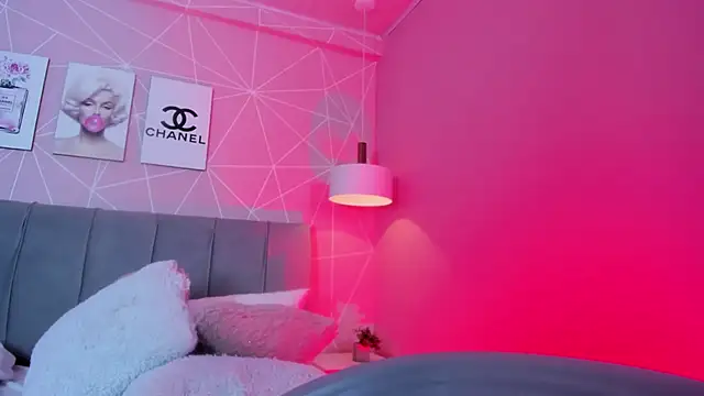 dolly zoe online show from 23, 2, 2026