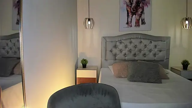 ayshel   online show from 5, 11, 2025