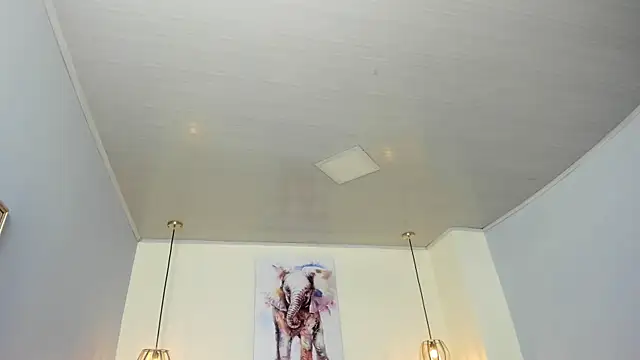 ayshel   online show from 15, 4, 2026