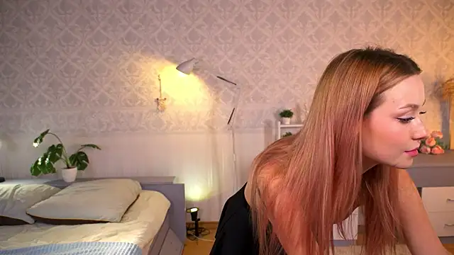 ella knockers xl online show from 28, 9, 2025