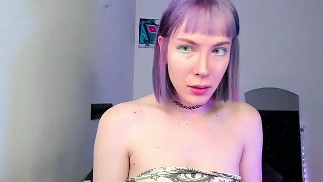 Snapshot of dollmore chatting on 8, 2, 2026 dollmore online show from 8, 2, 2026