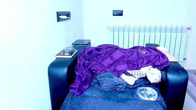 Snapshot of dollmore chatting on 27, 10, 2025 dollmore online show from 27, 10, 2025