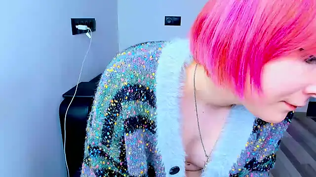 Snapshot of dollmore chatting on 11, 10, 2025 dollmore online show from 11, 10, 2025