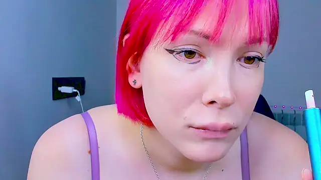 Snapshot of dollmore chatting on 6, 10, 2025 dollmore online show from 6, 10, 2025