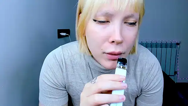 Snapshot of dollmore chatting on 29, 10, 2025 dollmore online show from 29, 10, 2025