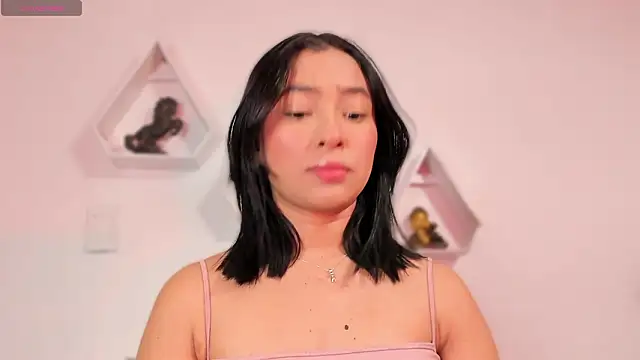 Snapshot of valerycolins chatting on 25, 2, 2026 valerycolins online show from 25, 2, 2026