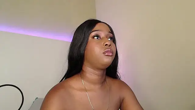 MichaelaCox online show from 17, 9, 2025