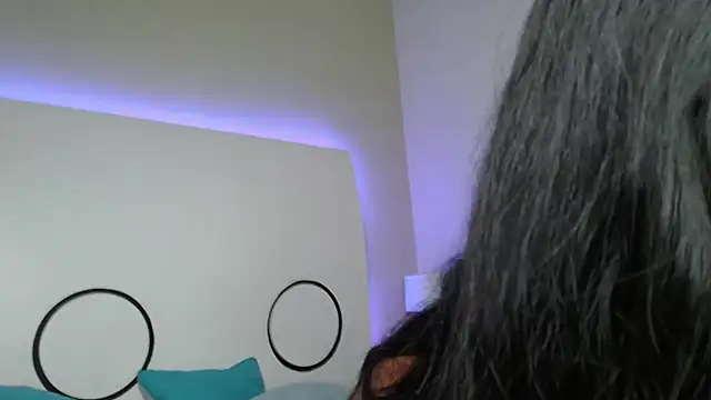 MichaelaCox online show from 7, 10, 2025