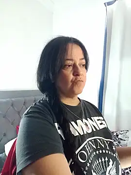 lucia vonne  online show from 24, 7, 2026