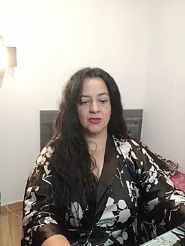 lucia vonne  online show from 15, 6, 2026