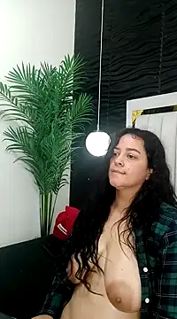 lucia vonne  online show from 13, 1, 2025