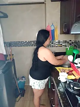 lucia vonne  online show from 4, 11, 2025