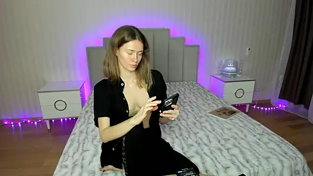 ooksiiii online show from 28, 1, 2025