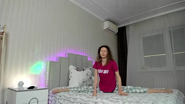 ooksiiii online show from 18, 2, 2026