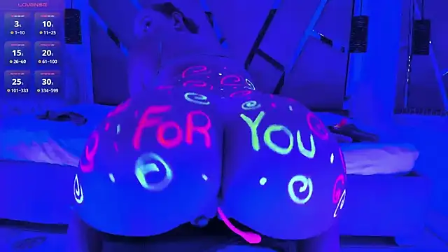 Renatta   online show from 5, 11, 2025