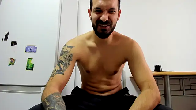 Snapshot of Alphamale91 chatting on 3, 3, 2026 Alphamale91 online show from 3, 3, 2026