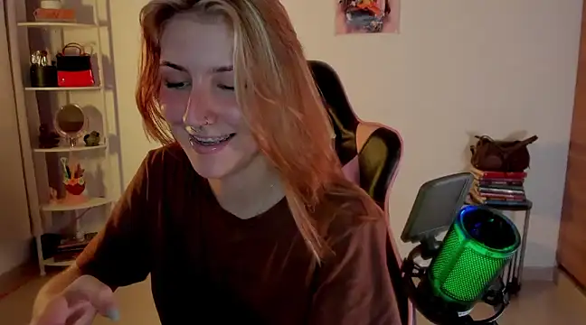 Dakotaa  online show from 3, 2, 2025